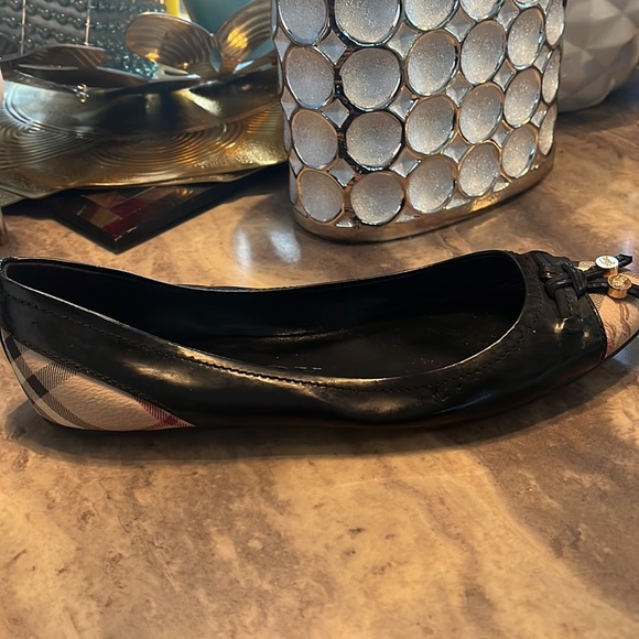 Used - Picture 2 of 3